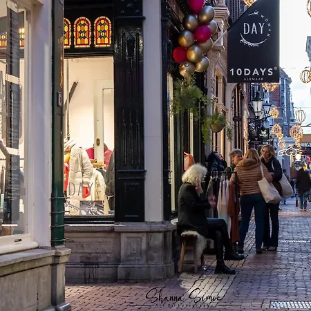 Boutique By Urban *