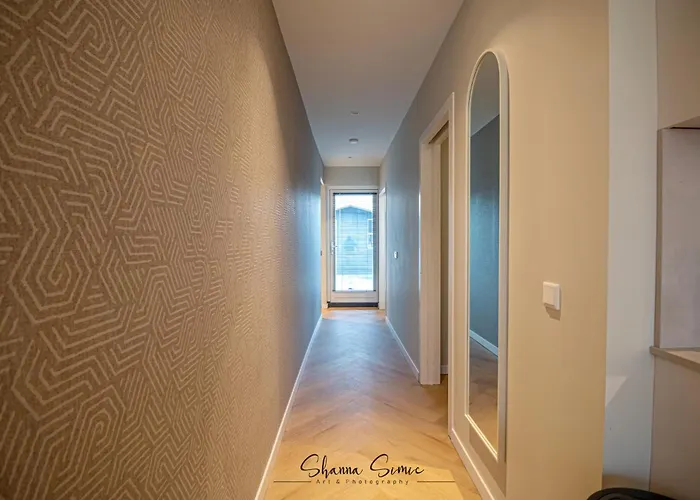 Boutique By Urban 5*